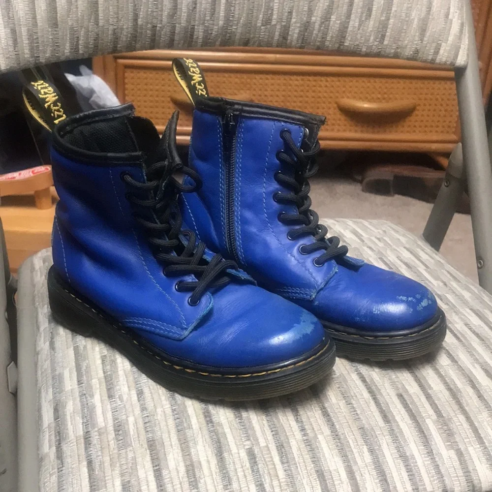 Dr martens 2/US child size used conditions